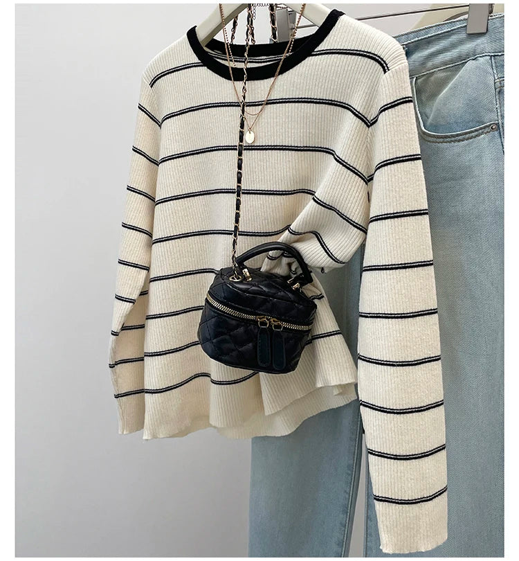 Plus Size Women 2024 Autumn Collection New Contrasting Striped Knit Sweater Fat Girl Fashion Design Sense Sweater Base Shirt Top